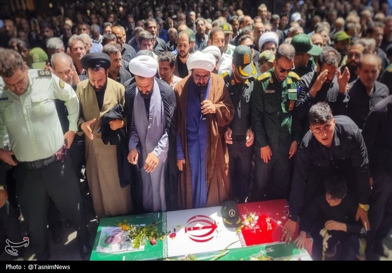 وداع باشکوه اقلیـد با سردار مقاومت و افسر امنیت وطن