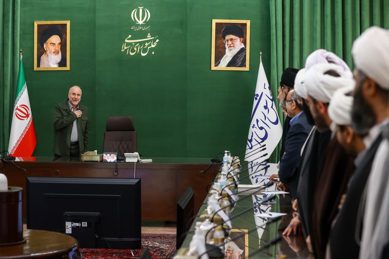 دیدار هیات علمی مرکز تحقیقات اسلامی مجلس با قالیباف