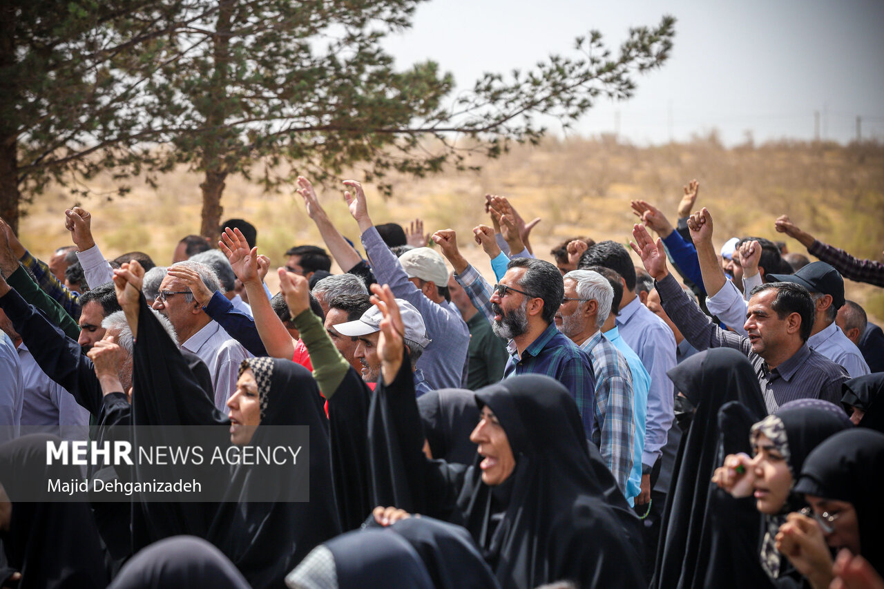 تشییع پیکر دانشمند هسته‌ای شهید اکبر مطلبی‌زاده
