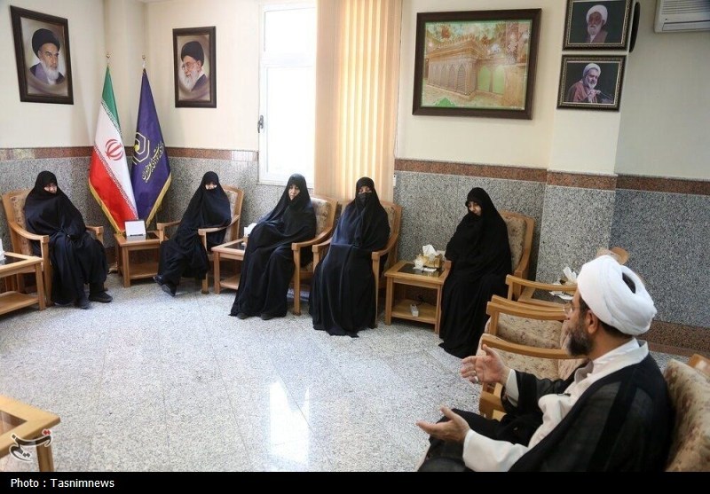 دیدار همسر شهید سلامی با مدیر حوزه‌های علمیه خواهران
