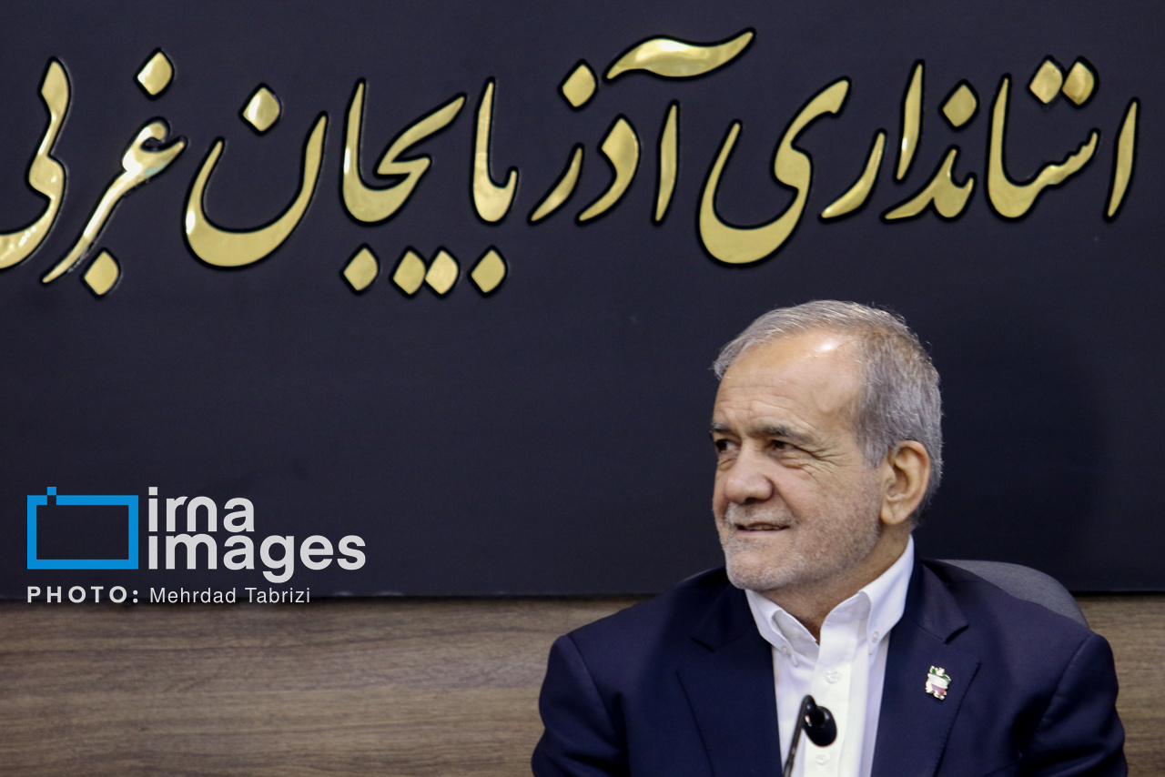 سفر رئیس جمهور به آذربایجان غربی