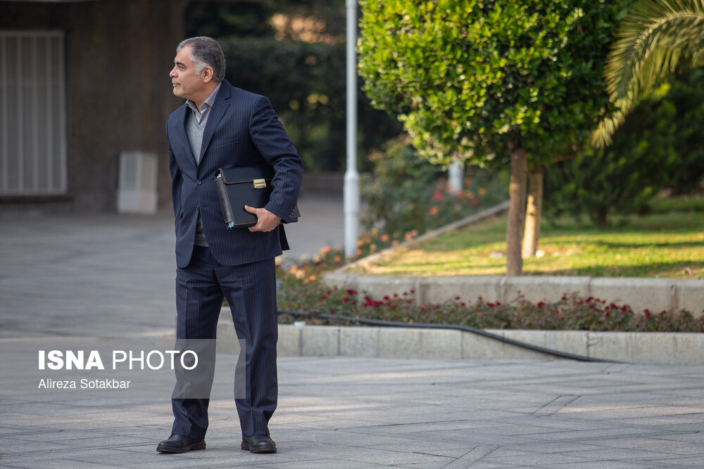 حاشیه جلسه هیات دولت - ۲۸ آذر