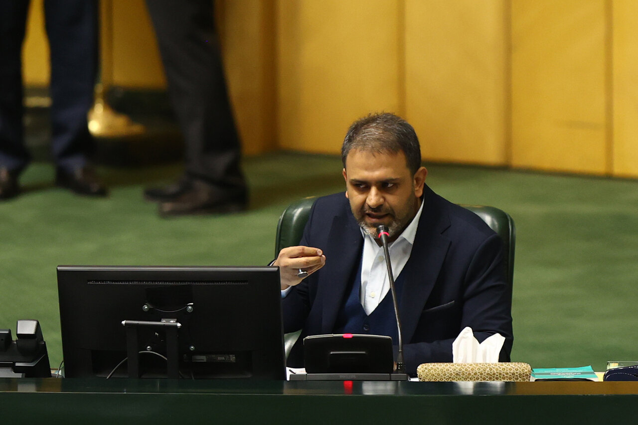 نشست علنی سه شنبه ۴ آذرماه مجلس