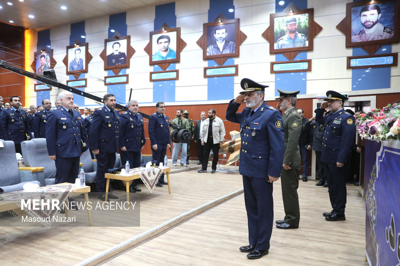 دیدار فرماندهان و کارکنان نیروهای هوایی