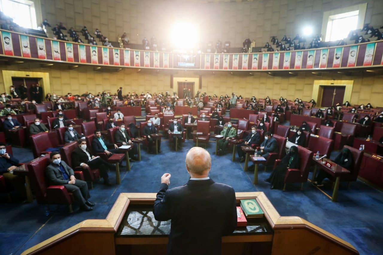 حضور قالیباف در هفتمین اجلاسیۀ کنگرۀ ملی همفکری بسیج دانش‌آموزی