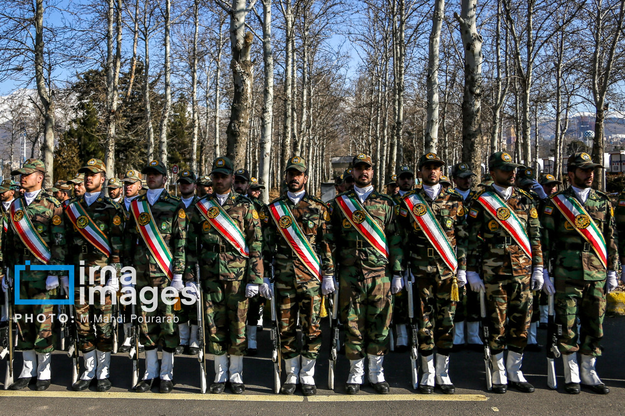 الحاق تجهیزات سنگین رزمی و هوایی به نیروی زمینی ارتش