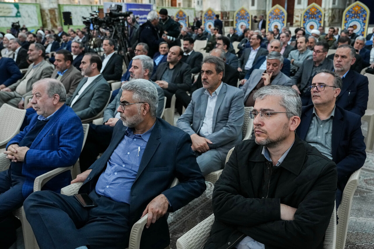 تجدید میثاق رئیس مجلس و نمایندگان با آرمان‌های امام(ره)