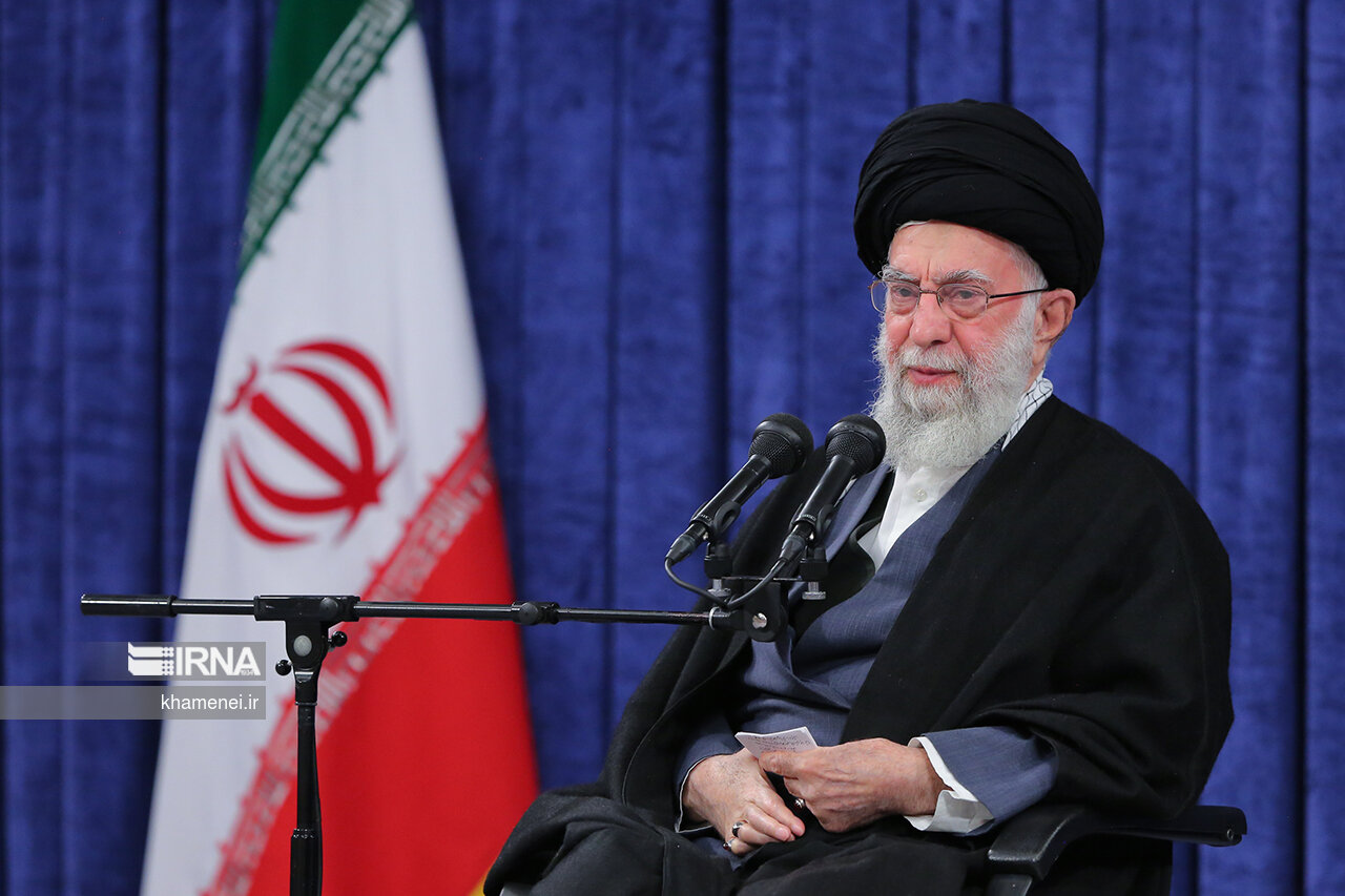 تصاویری از دیدار رمضانی مسئولان نظام با رهبر انقلاب