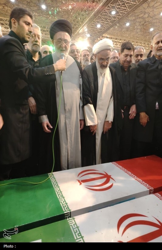 پیکر شهید‌ سلامی ‌در حرم عبدالعظیم‌