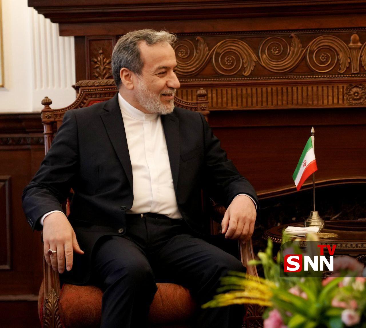 دیدار عراقچی با همتای هندی