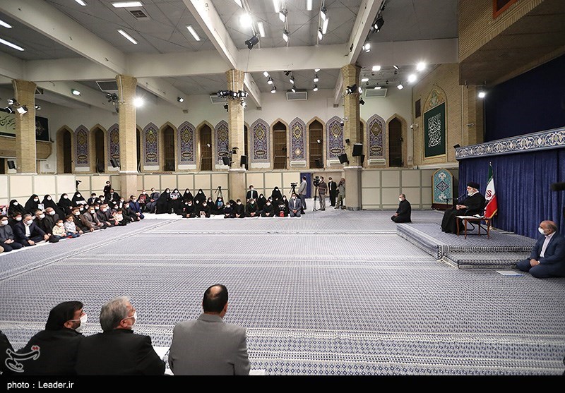 دیدار خانواده شهدای حادثه تروریستی شاهچراغ با رهبر انقلاب