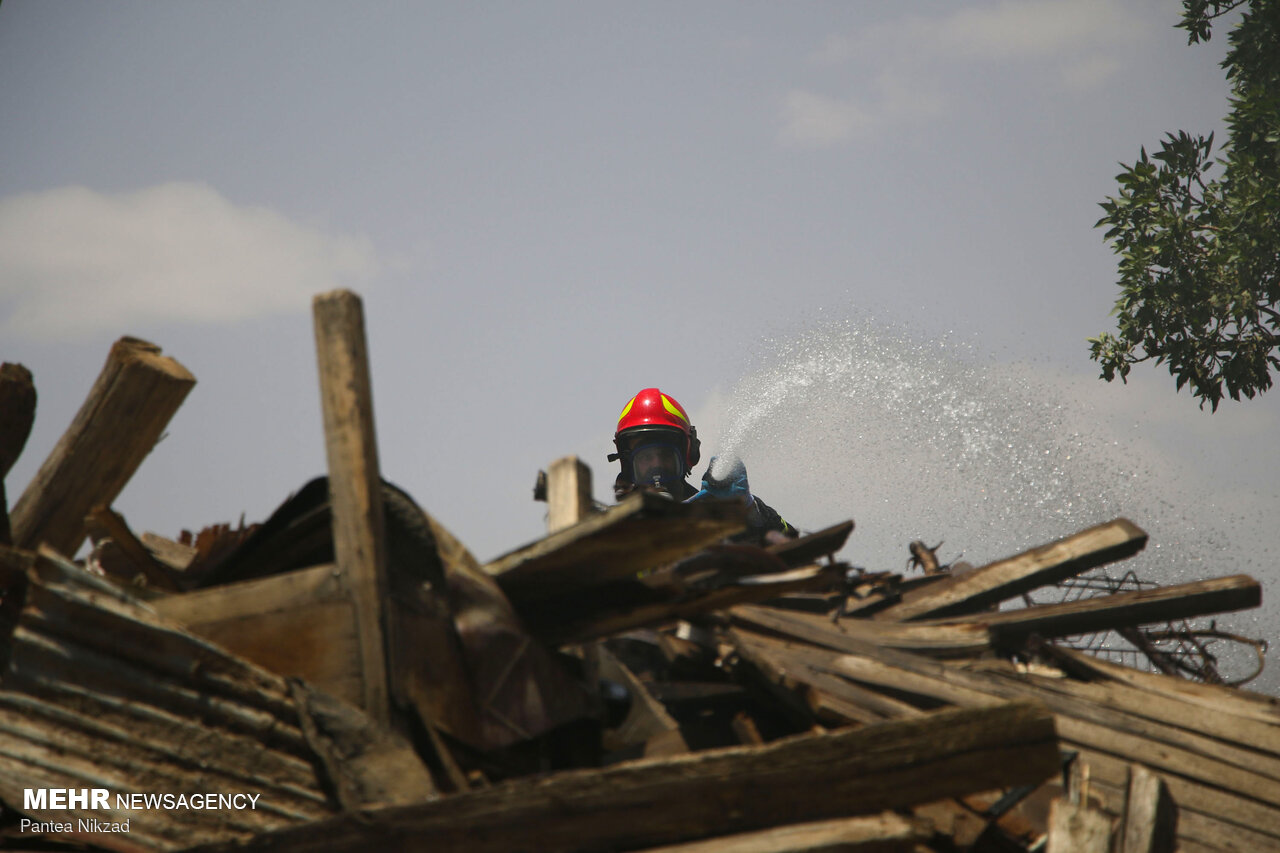 آتش سوزی منزل مسکونی