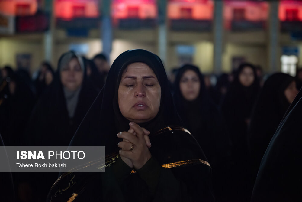 لاله گردانی در سوگ امام رضا(ع) - شاهچراغ