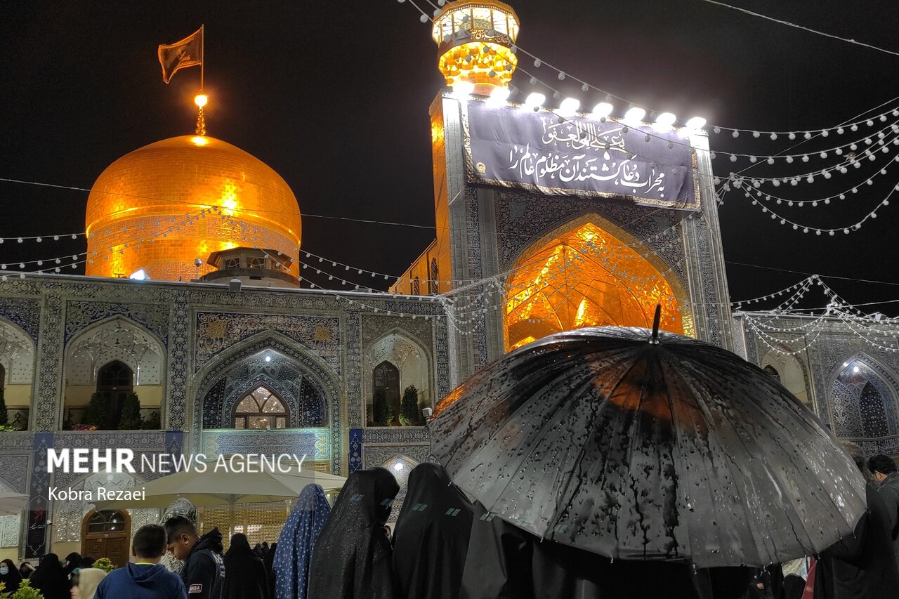 مراسم احیای شب ۲۱ رمضان در حرم رضوی