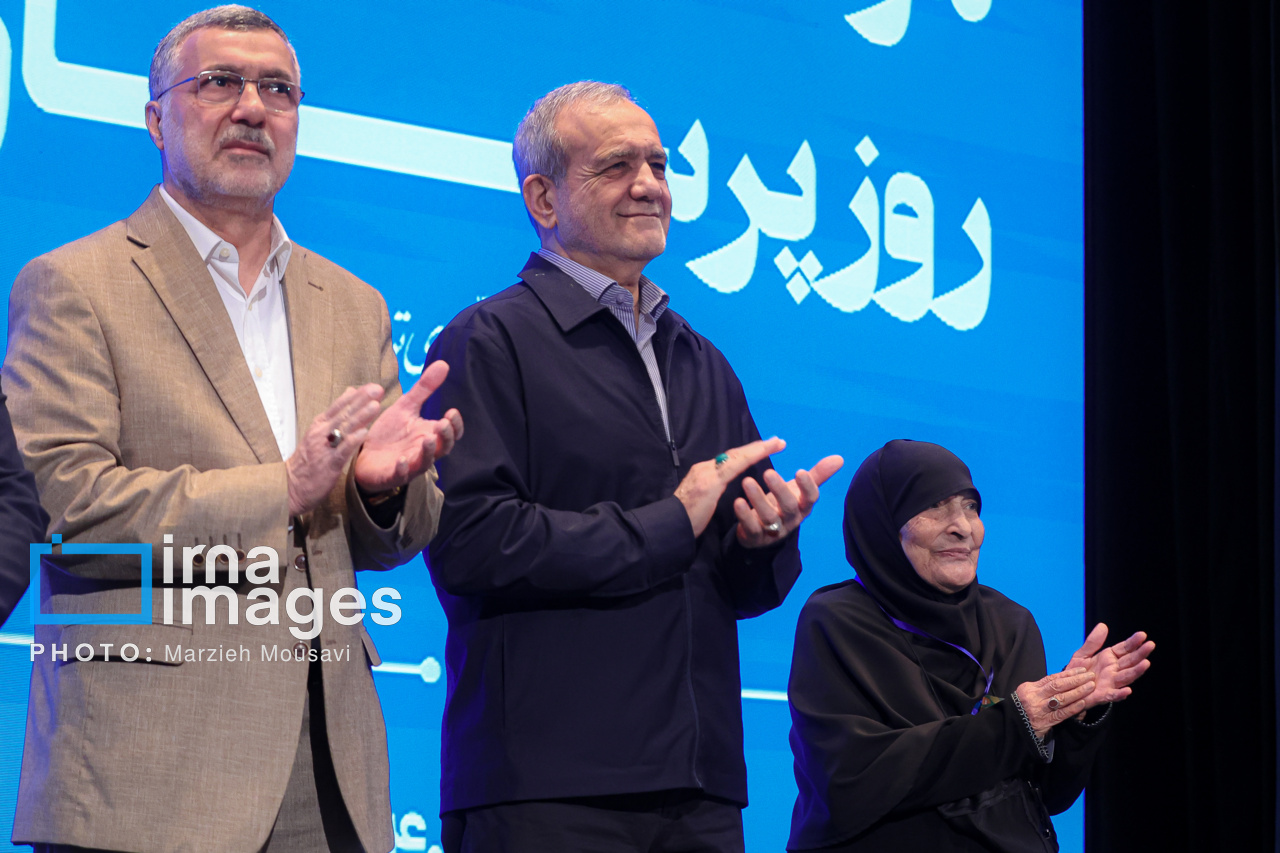 بزرگداشت مقام پرستار با حضور رئیس جمهور