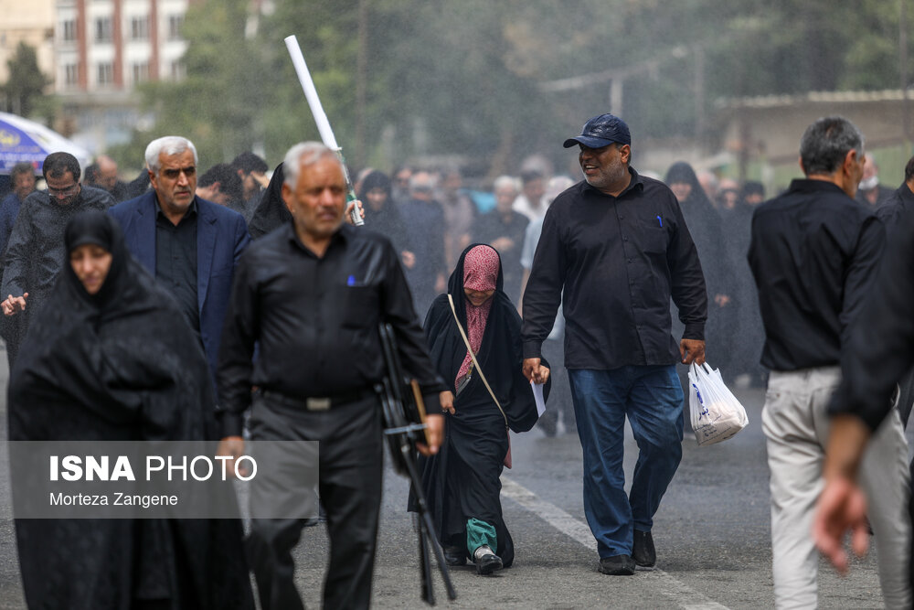 تظاهرات نمازگزاران تهرانی در محکومیت اهانت به قرآن 