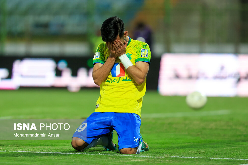 بازی پرهیجان صنعت نفت آبادان - پرسپولیس