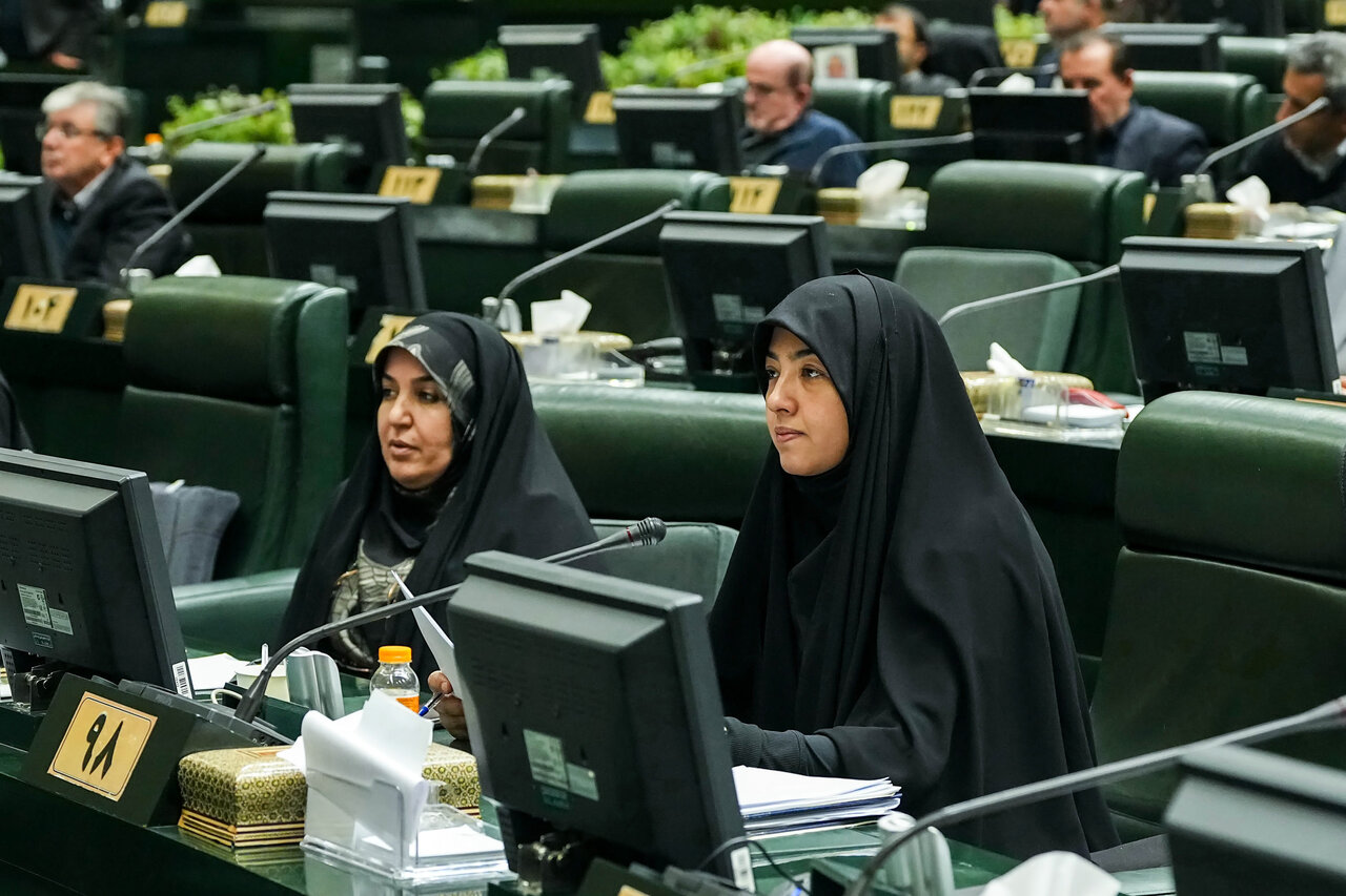 نشست غیرعلنی چهارشنبه ۱۷ دی