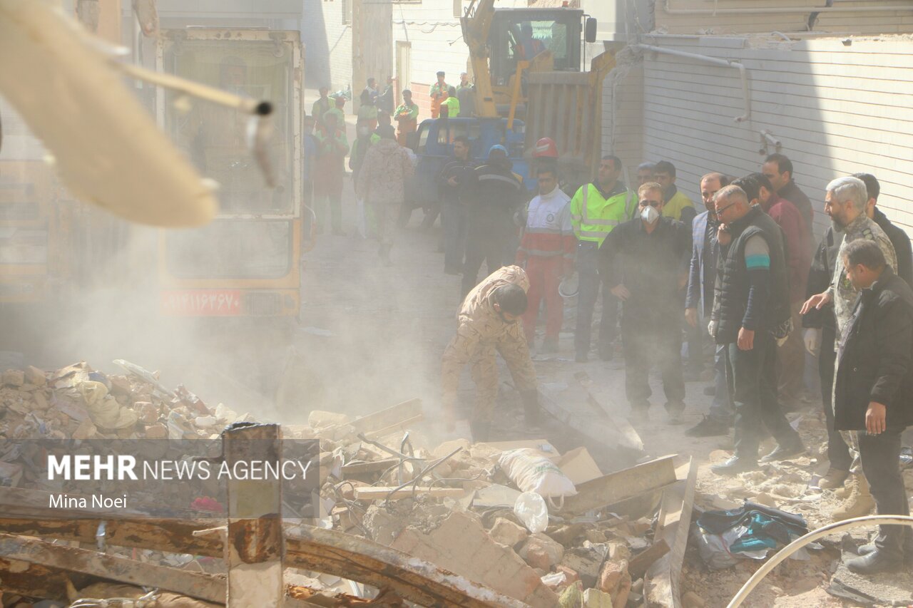 تصاویری از انفجار مهیب ساختمان در تبریز