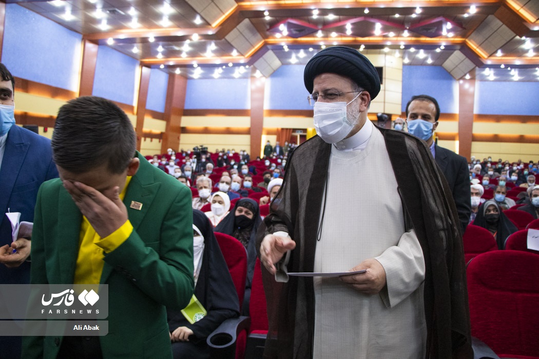 دیدار رئیسی با نخبگان سمنان