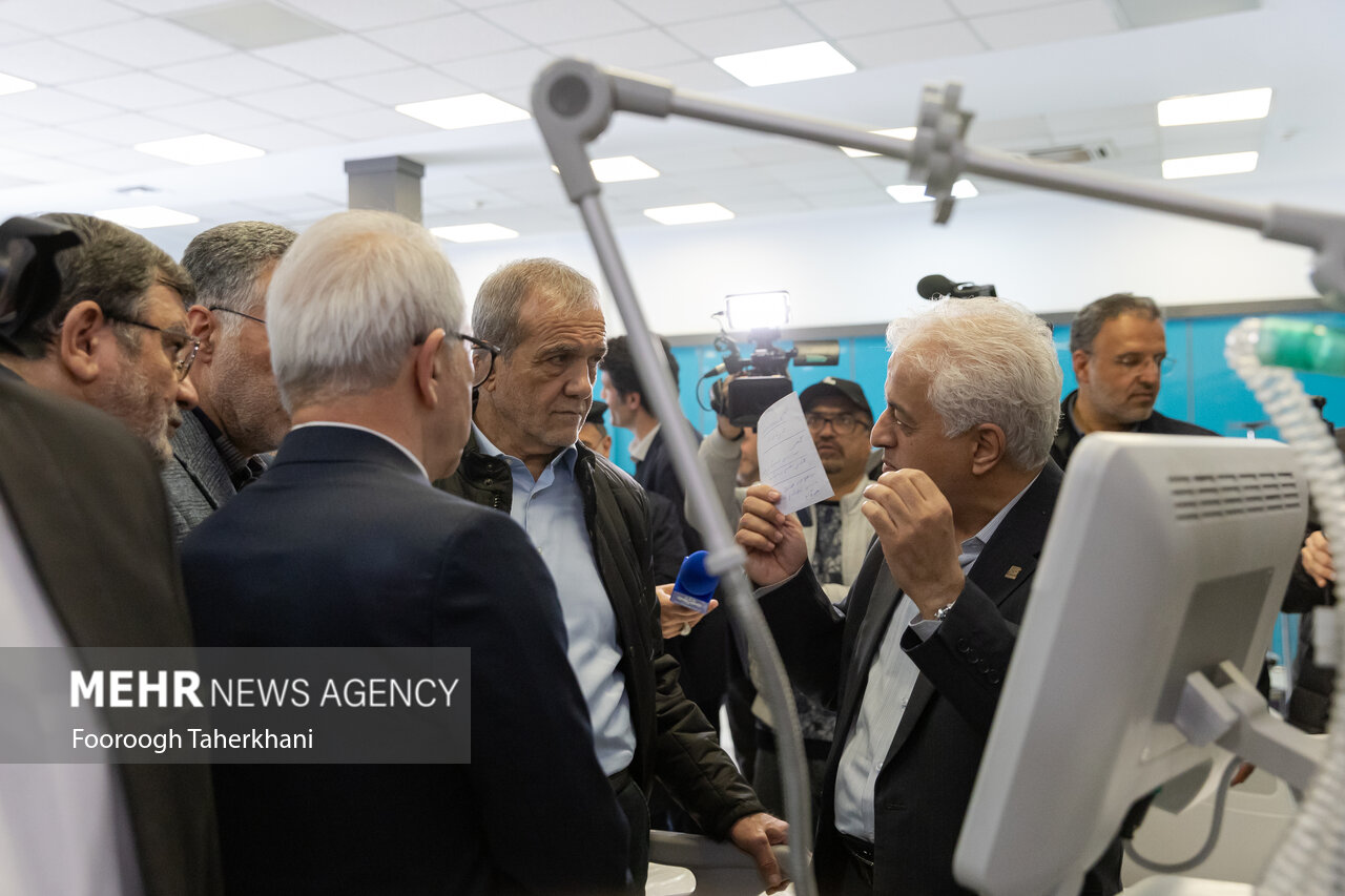 نشست رئیس جمهور با فناوران و نخبگان دانش‌بنیان