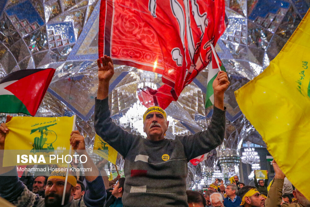 مراسم گرامیداشت شهید سیدحسن نصرالله همزمان با تشییع شهدا در لبنان - مشهد