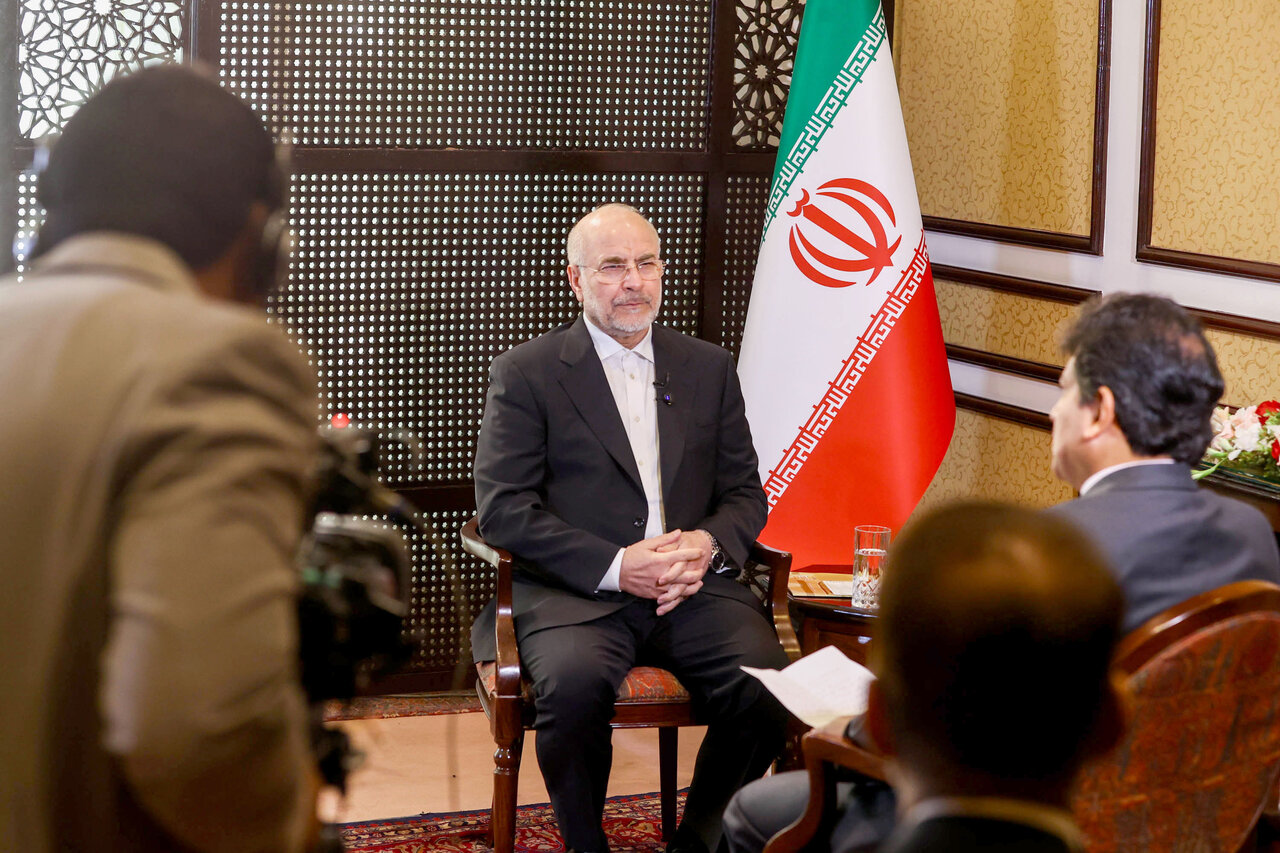 مصاحبه حامد میر مجری و روزنامه‌نگار سرشناس پاکستانی با قالیباف 