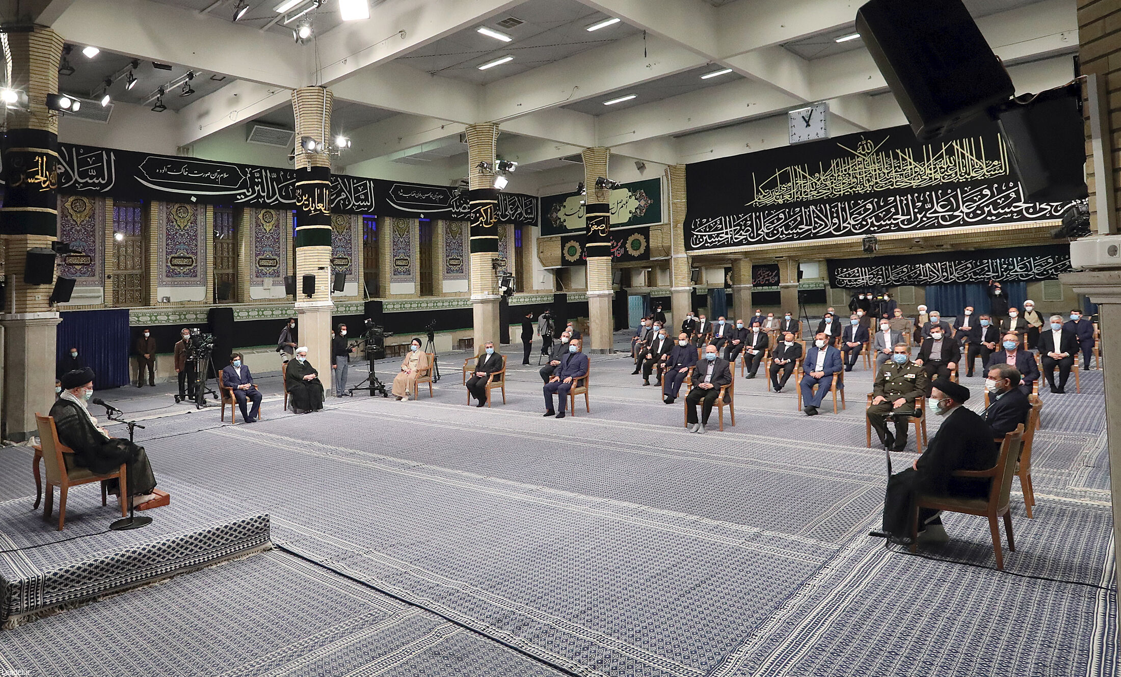 دیدار رئیسی و اعضاء هیئت دولت با رهبر انقلاب