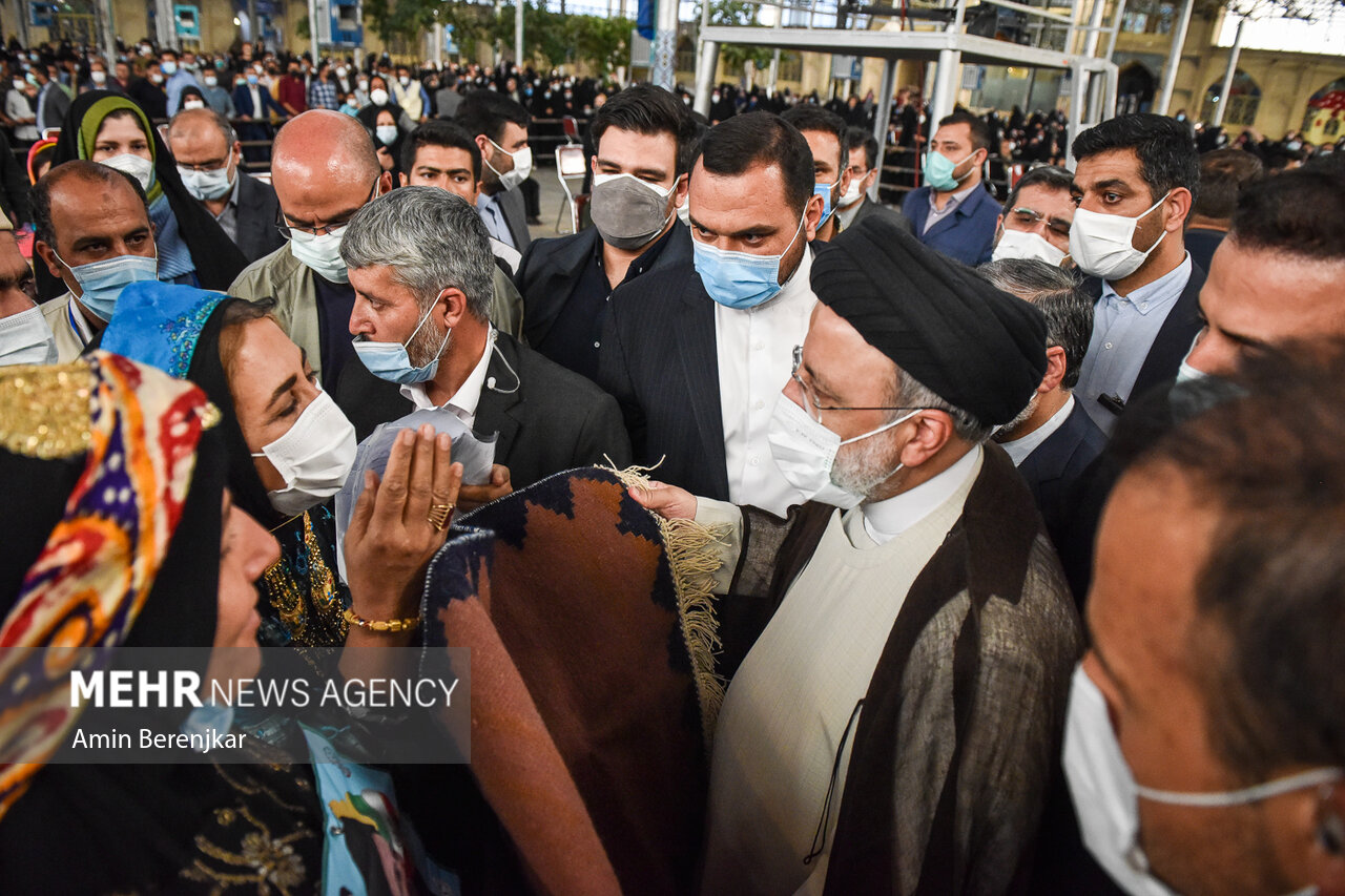 دیدار رئیس جمهور با اقشار مختلف مردم