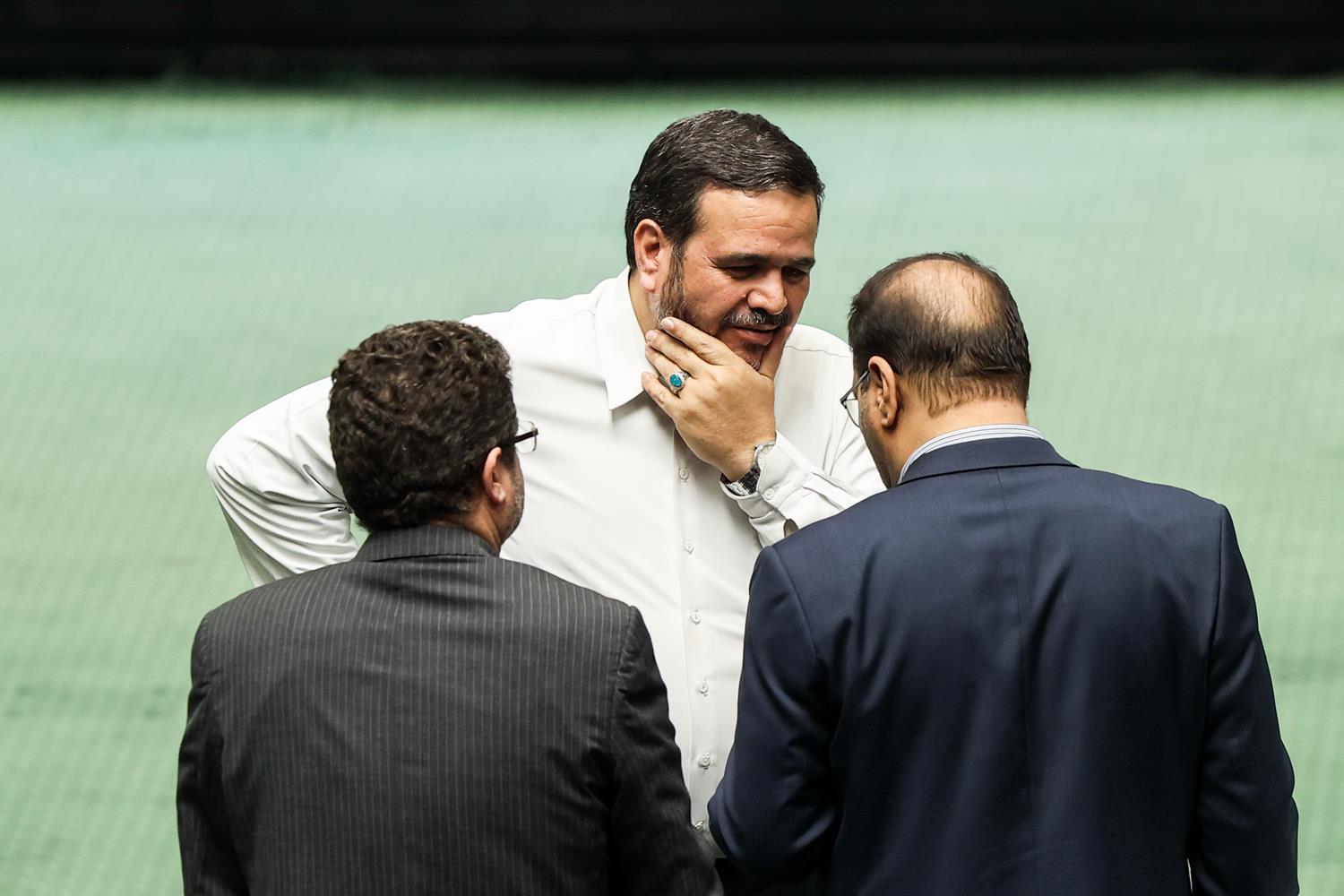 نشست بررسی برنامه هفتم توسعه در صحن علنی مجلس شورای اسلامی