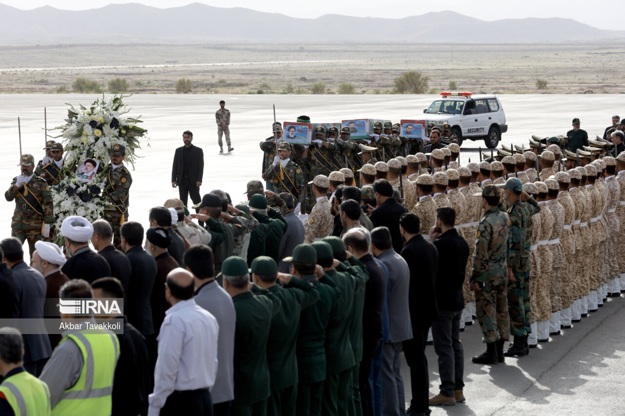 تشییع تاریخی شهدای خدمت در بیرجند
