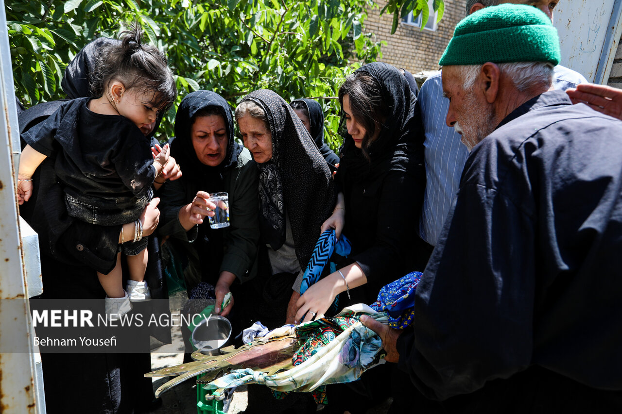 آیین علم‌گردانی در روستای تاریخی هزاوه