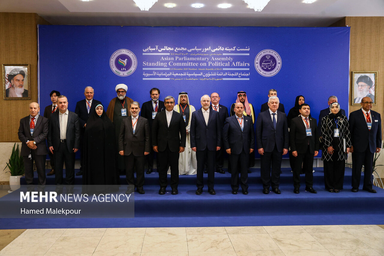 سفر رئیس مجلس به مشهد مقدس