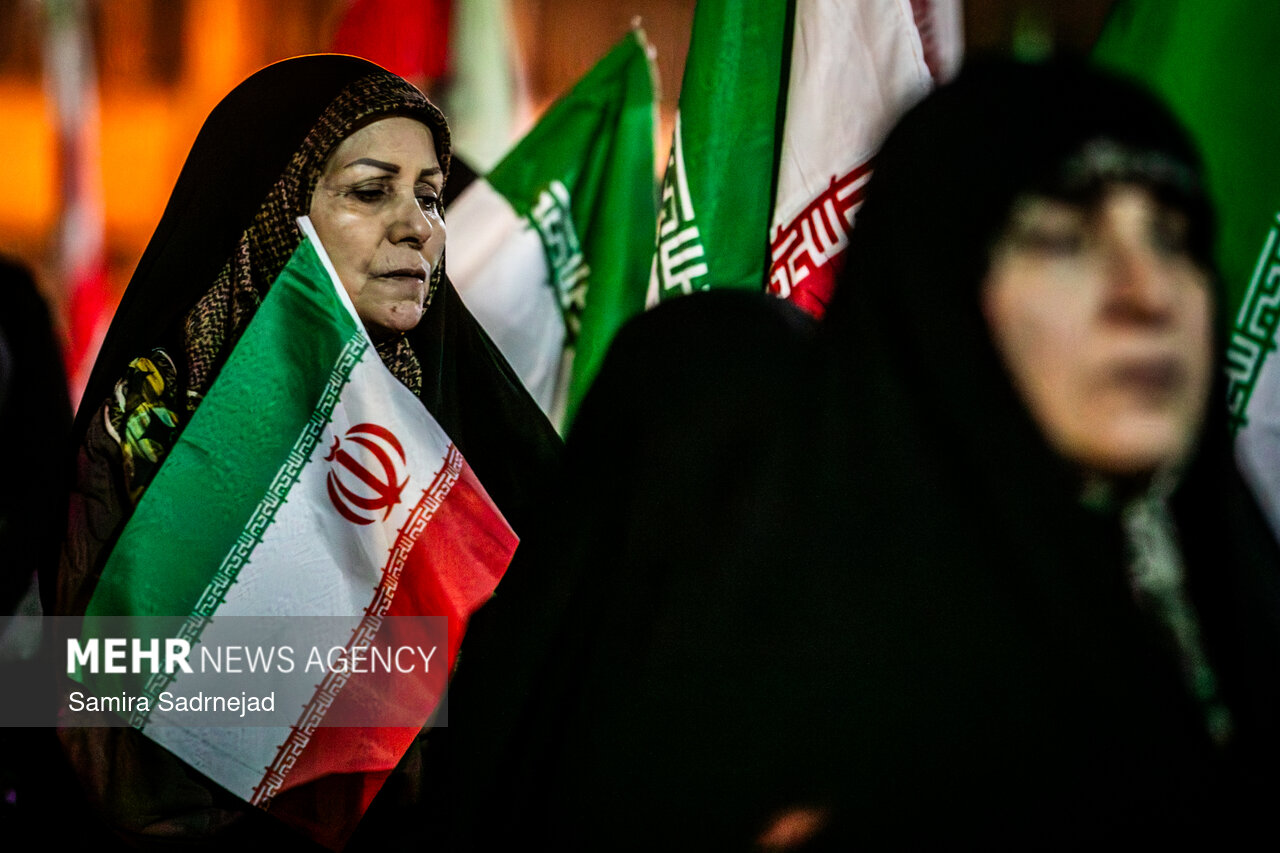 تجمع مردمی در محکومیت اغتشاشات تروریستی