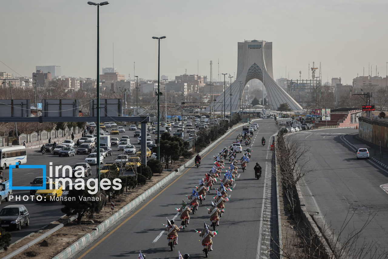 رژه موتور سواران 