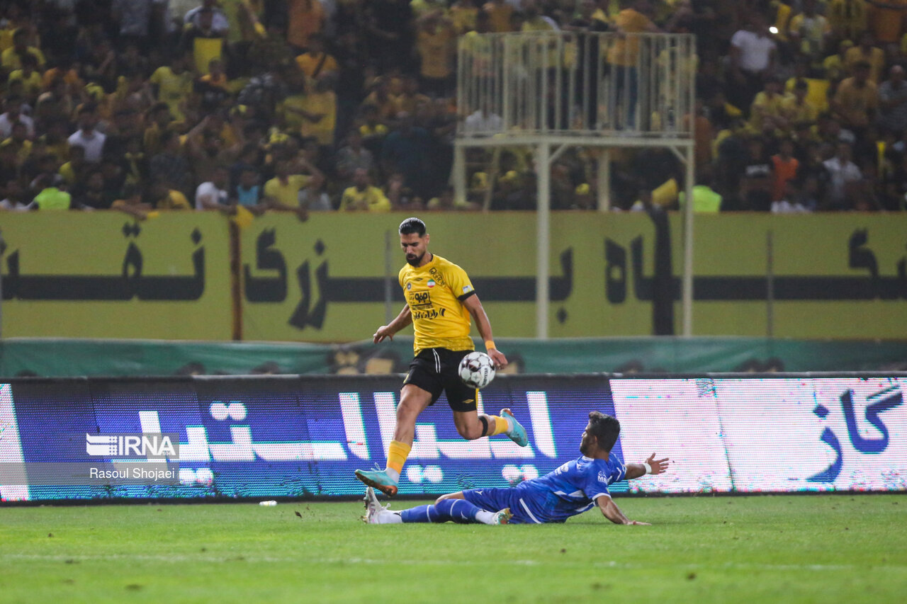 لیگ برتر فوتبال- سپاهان و استقلال