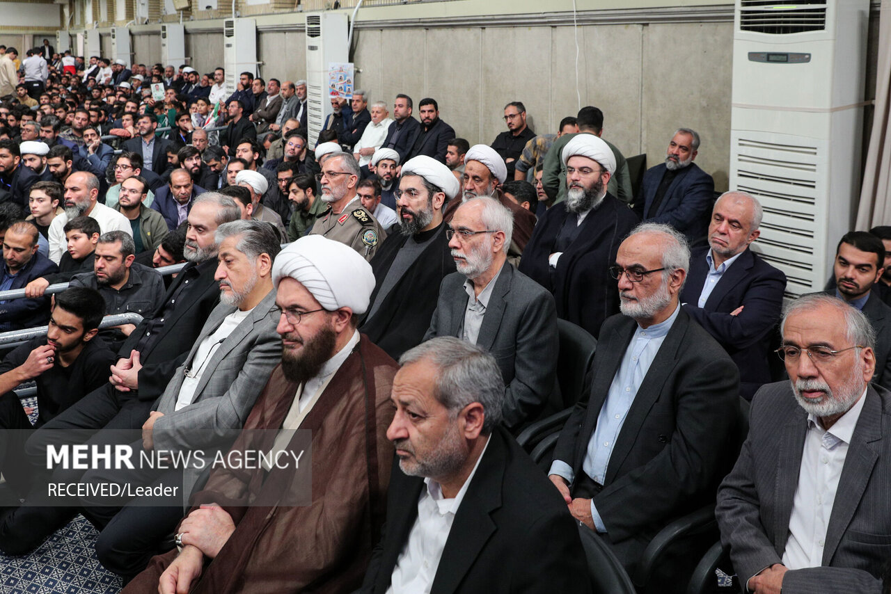 دیدار دانش‌آموزان و دانشجویان با رهبر انقلاب