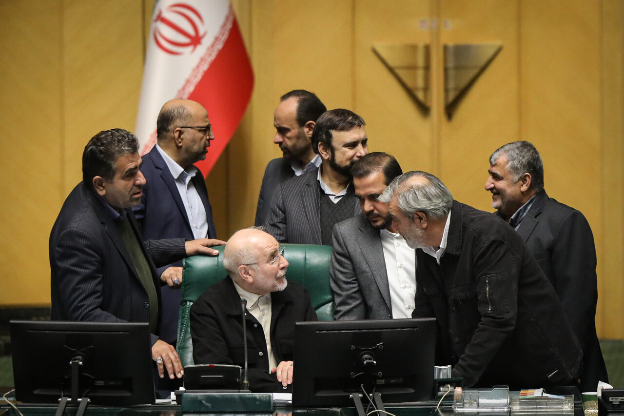 نشست علنی ۹ دی ماه مجلس