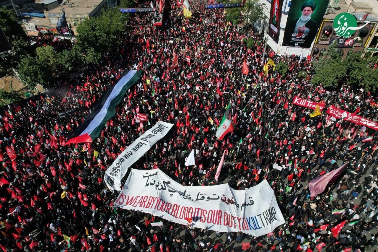  تصاویر هوایی از تشییع پیکر مطهر رهبر شهید در مشهد