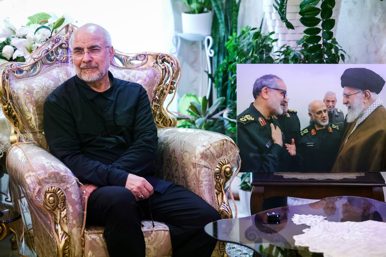 حضور قالیباف در منزل سپهبد شهید علی شادمانی