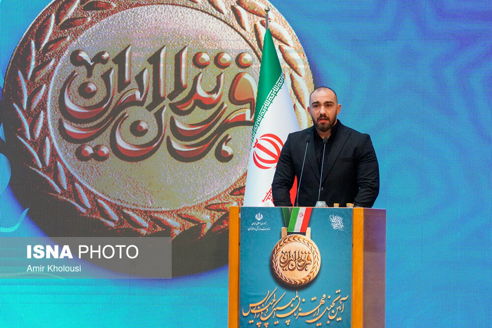 مراسم تجلیل از مدال‌آوران با حضور رئیس جمهور