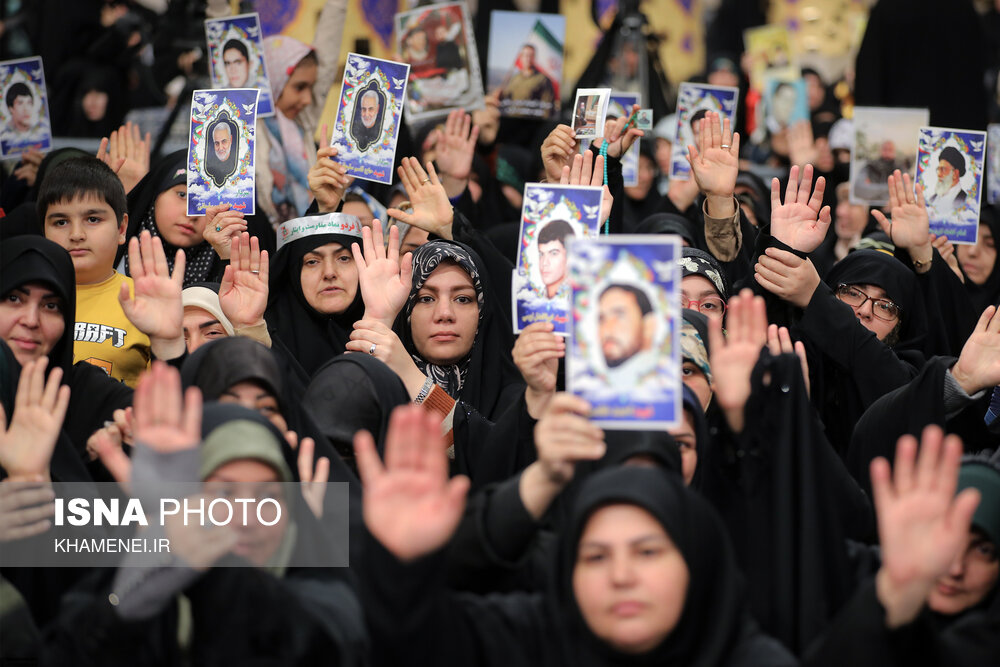دیدار خانواده شهدای اقتدار با رهبر انقلاب