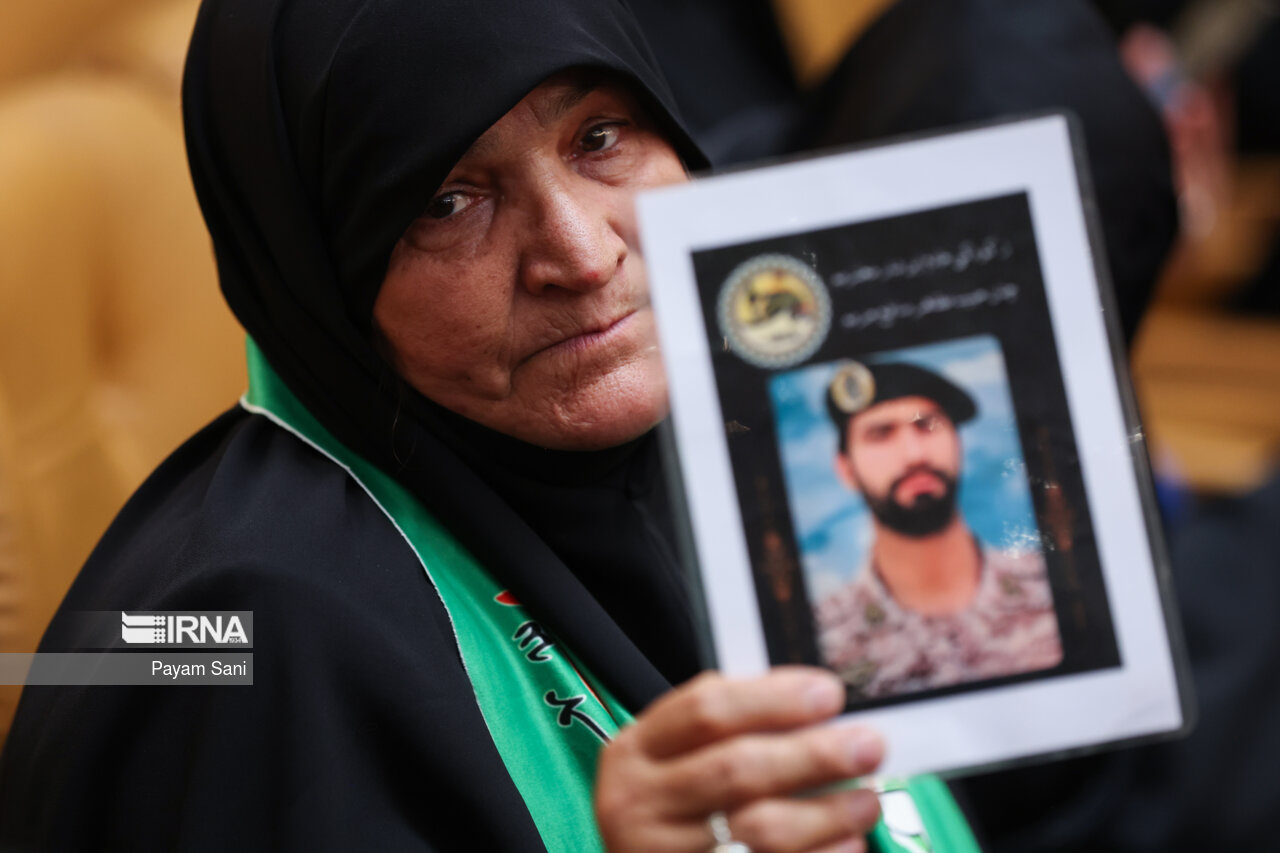 مراسم بزرگداشت شهدای مدافع حرم با حضور رئیسی