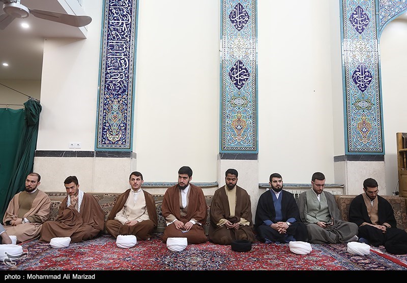 مراسم عمامه گزاری طلاب به مناسبت عید مبعث