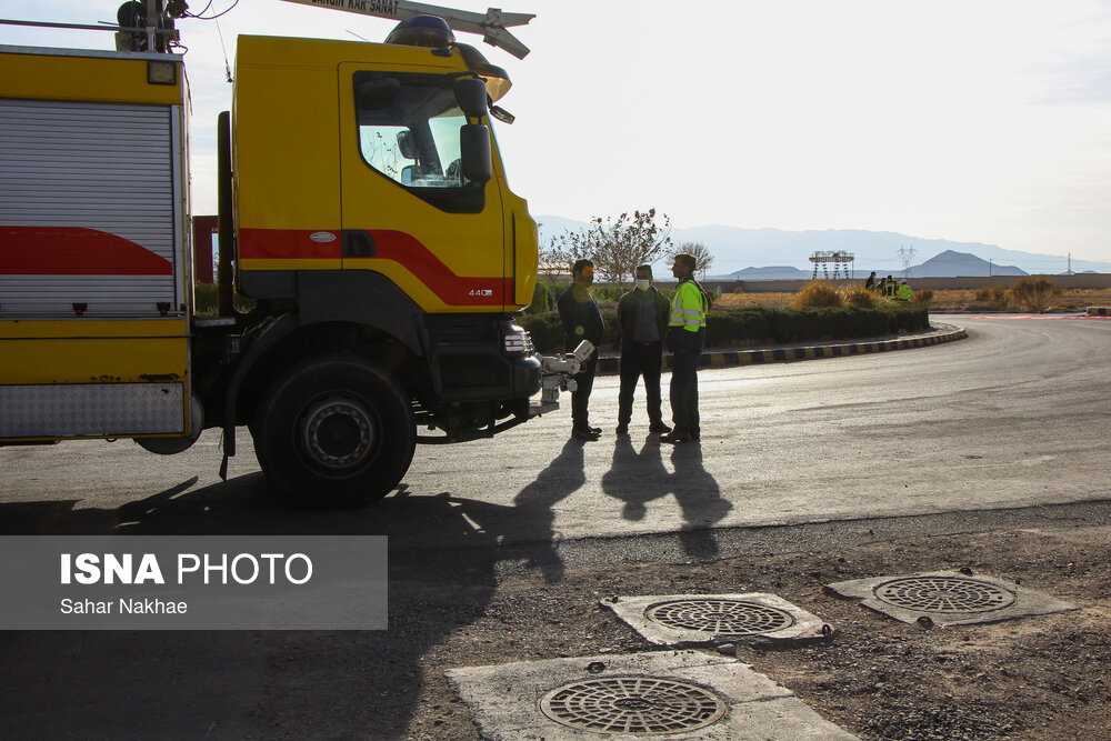 حضور وزیر کشور در مینی پالایشگاه هیدروکربن منطقه ویژه اقتصادی بیرجند