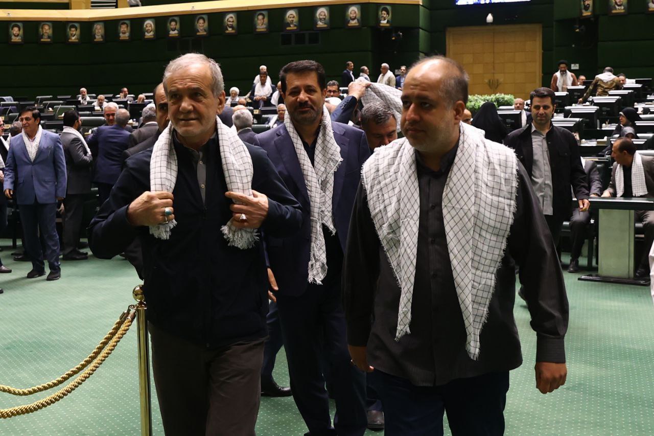 طنین شعار «مرگ بر اسرائیل» در مجلس