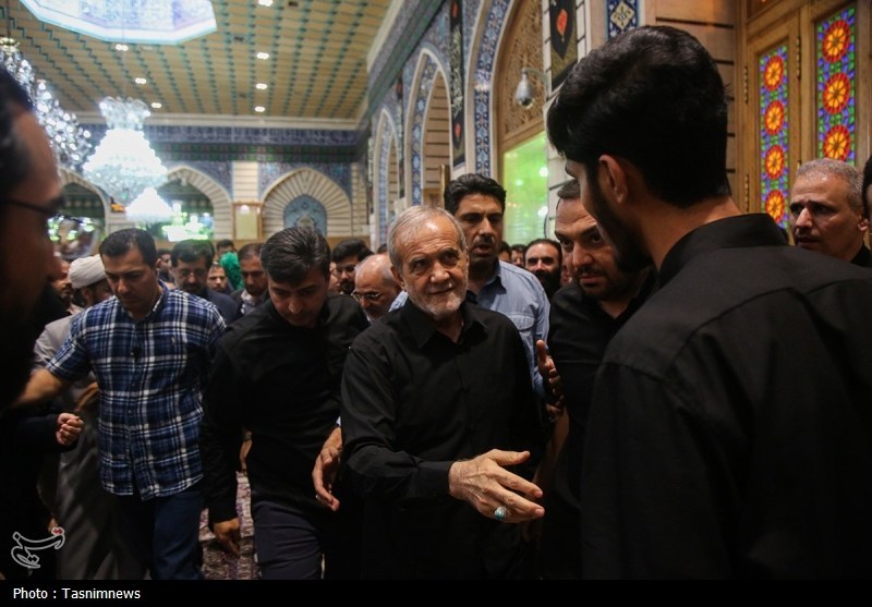 رئیس‌جمهور به زیارت حرم حضرت معصومه(س) مشرف شد
