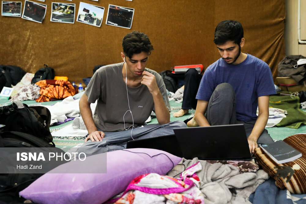 مراسم اعتکاف در مسجد دانشگاه امیر کبیر