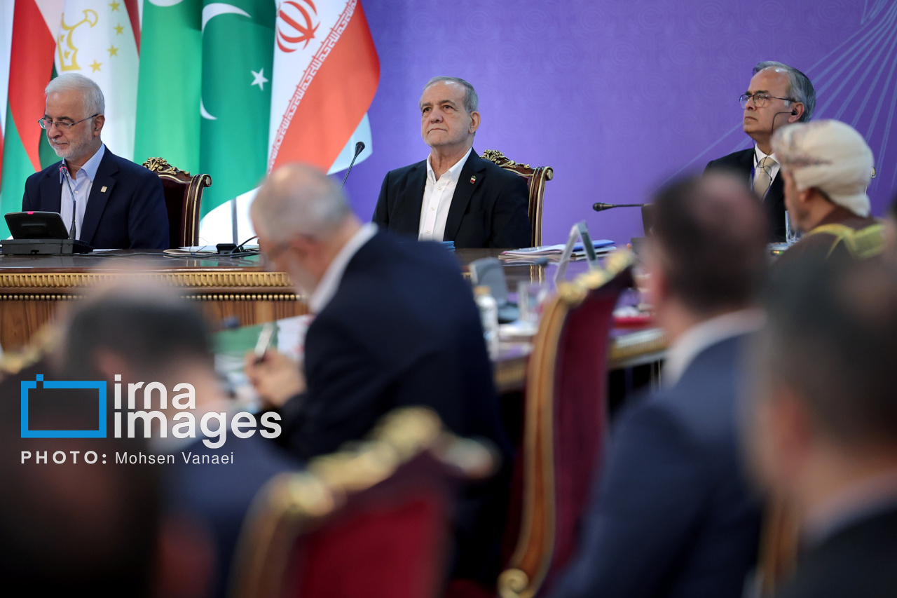 پزشکیان در نشست وزیران «اکو»