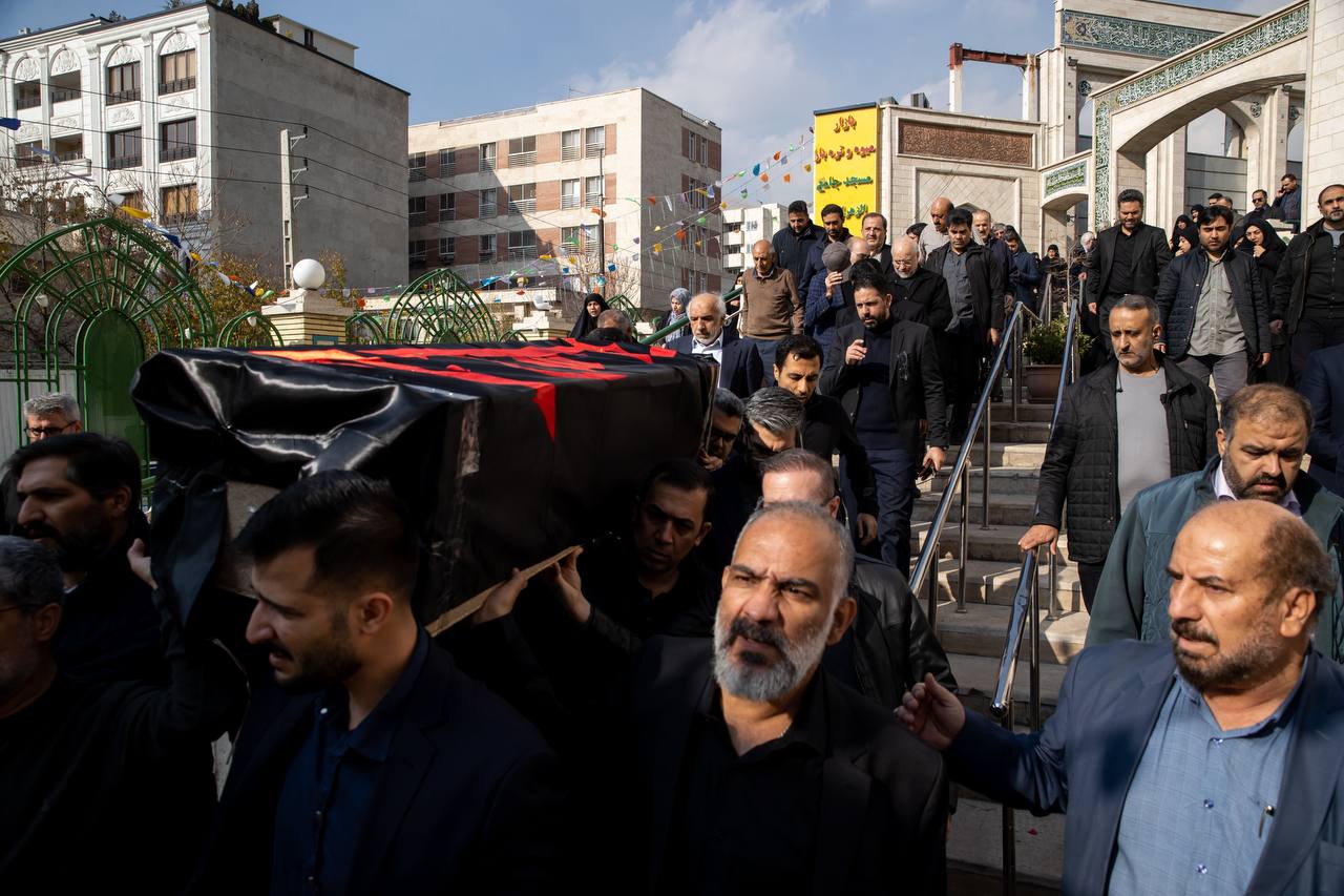 حضور‌ قالیباف در مراسم تشییع همسر و فرزند سقاب اصفهانی 